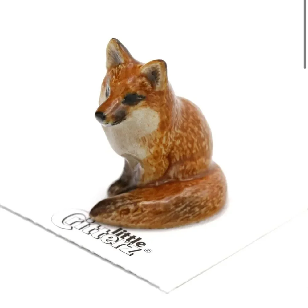 Set Of 2 Alaska Hand Painted Porcelain animal figurines Collectibles